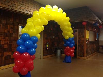 balloon wreath at community event