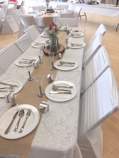 Caitlyn Wesley & Mitchell Thorstensen Wedding June 2 2018 table settings.